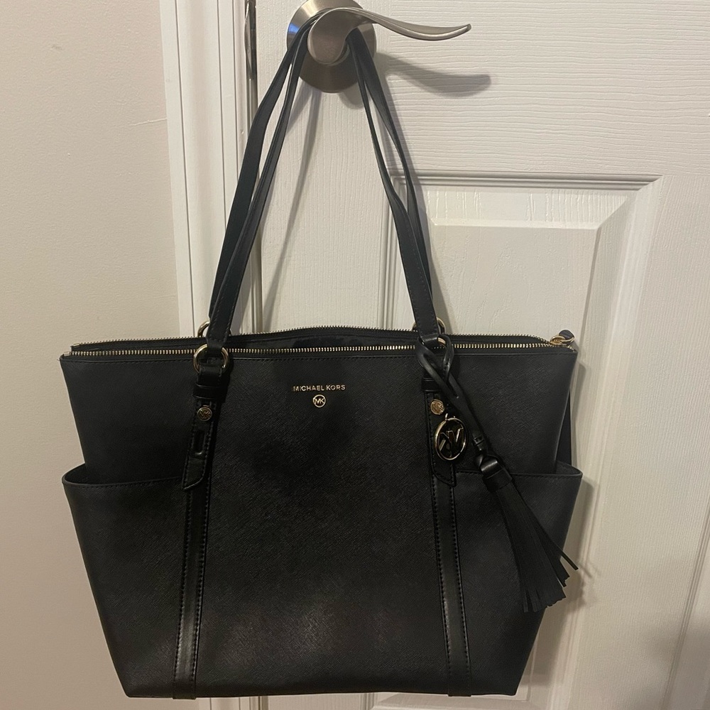 Michael Kors bag, can fit a laptop! Barely used&in near perfect condition